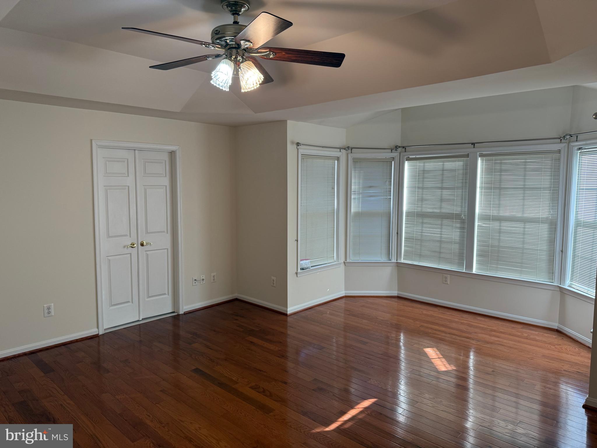 MCNAIR FARMS LANDBAY - Residential Lease