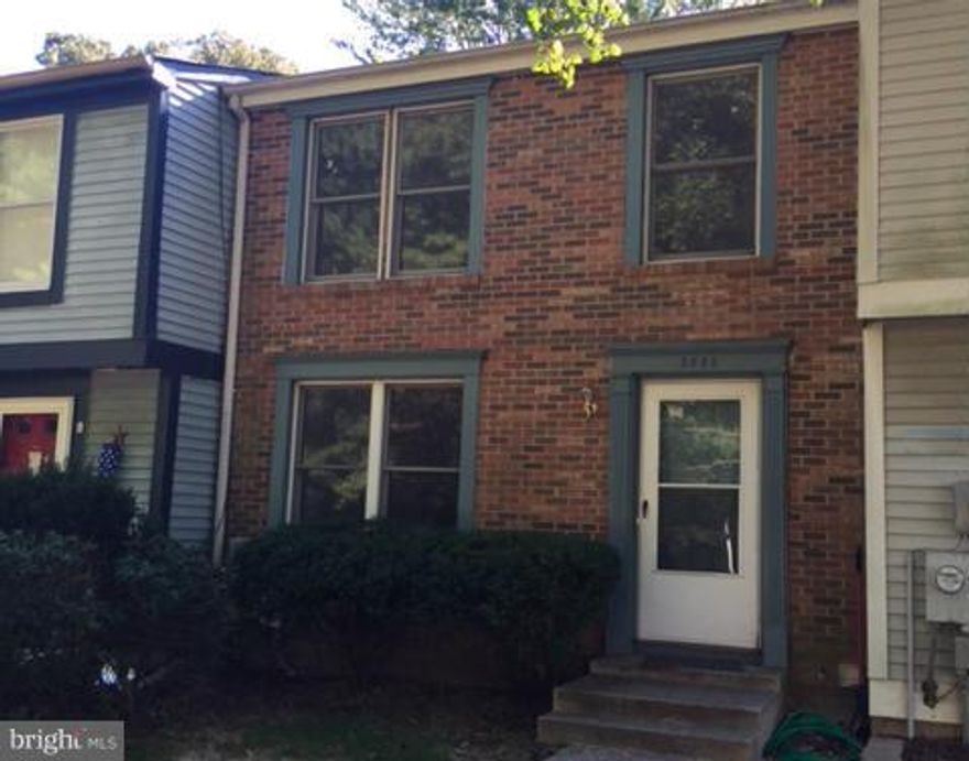 3BR TOWNHOME W/FIREPLACE IN CHESTERFIELD**PREFER NO SMOKING&NO PETS, WILL CONSIDER CASE BY CASE THOUGH**