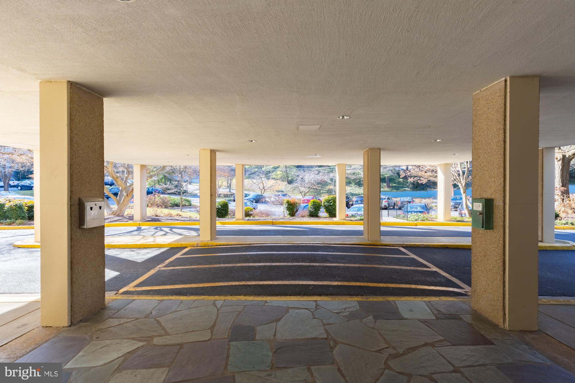 FALLS CHURCH CITY - Residential Lease