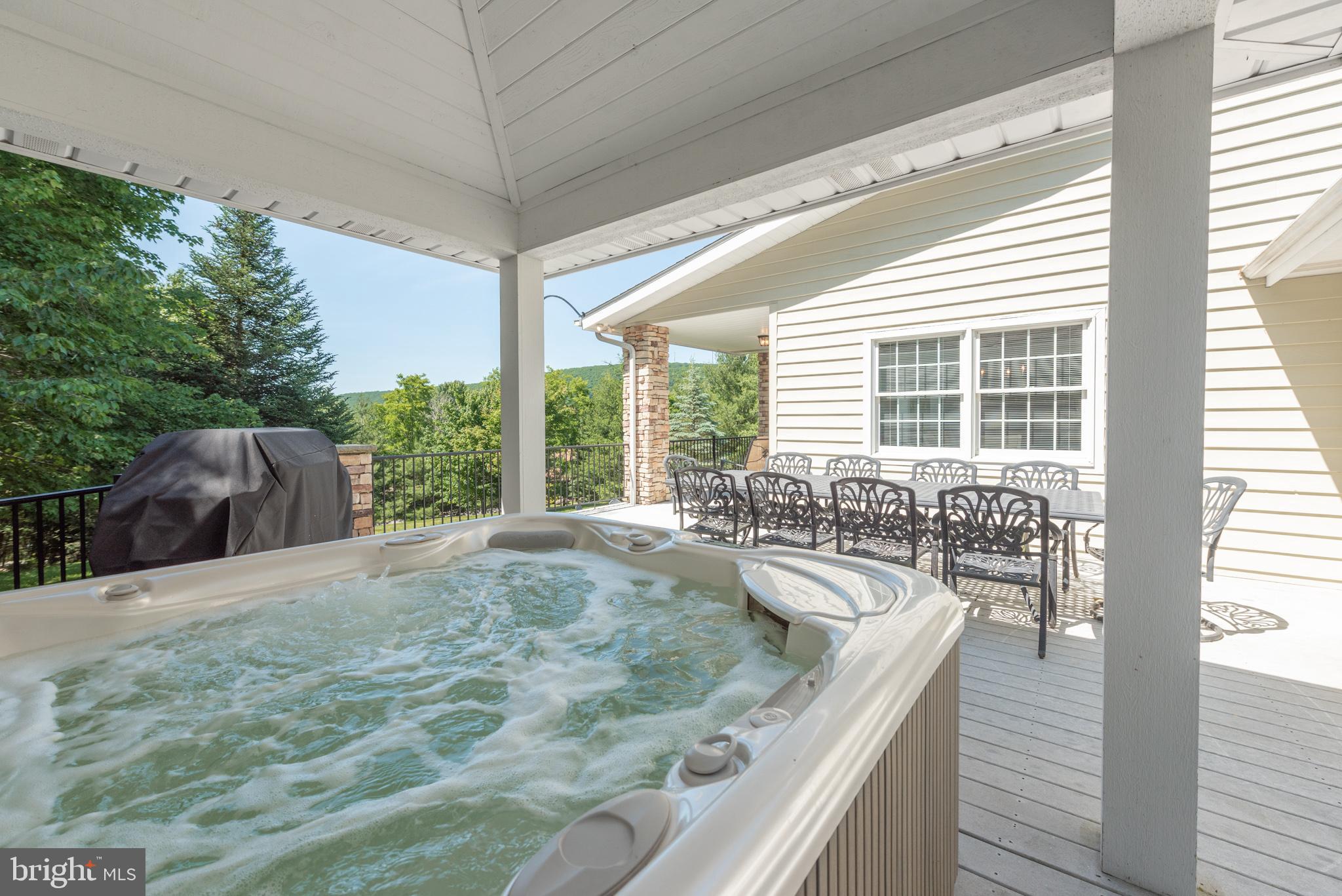 THE PINNACLE - Residential