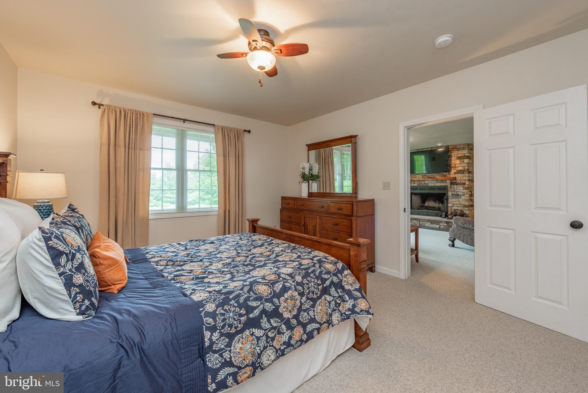 THE PINNACLE - Residential