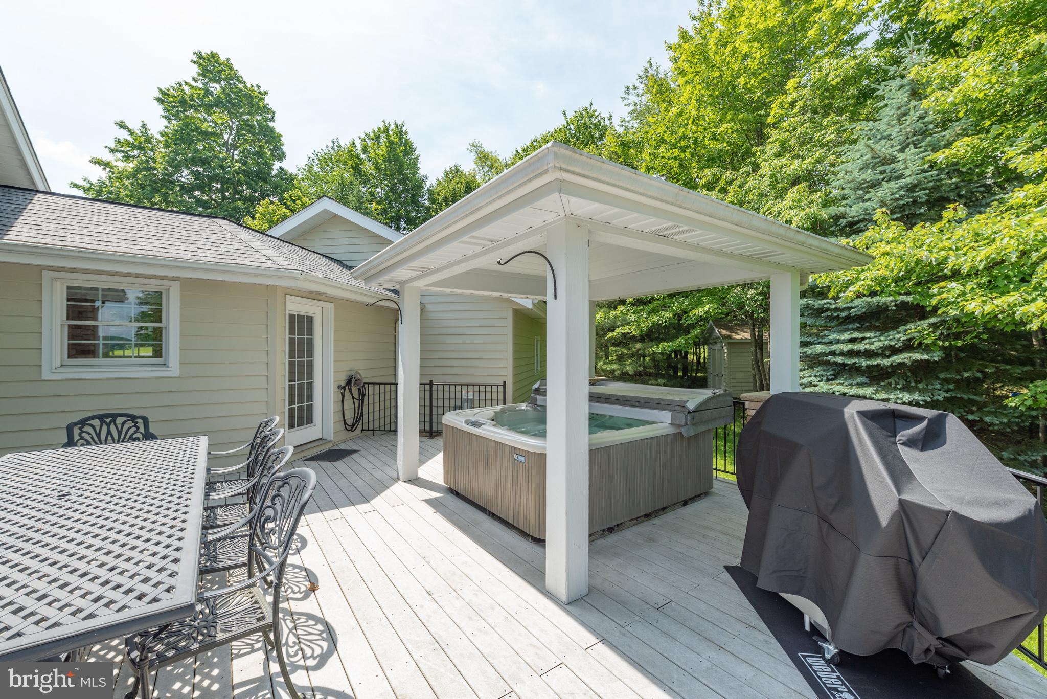 THE PINNACLE - Residential