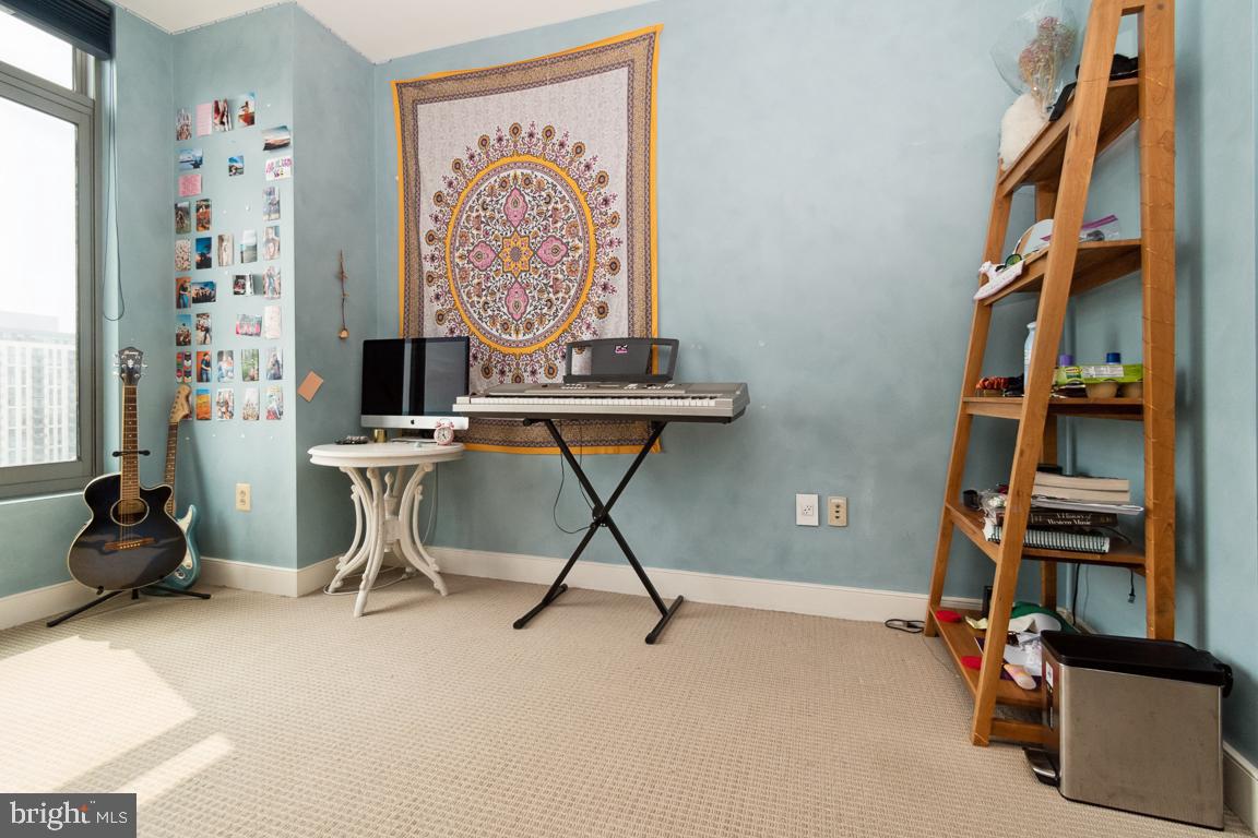 HARBOR EAST - Residential Lease