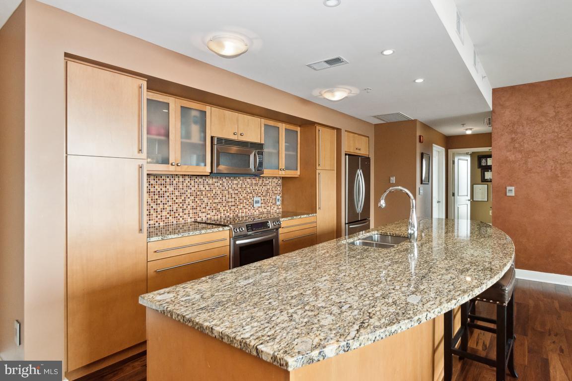 HARBOR EAST - Residential Lease