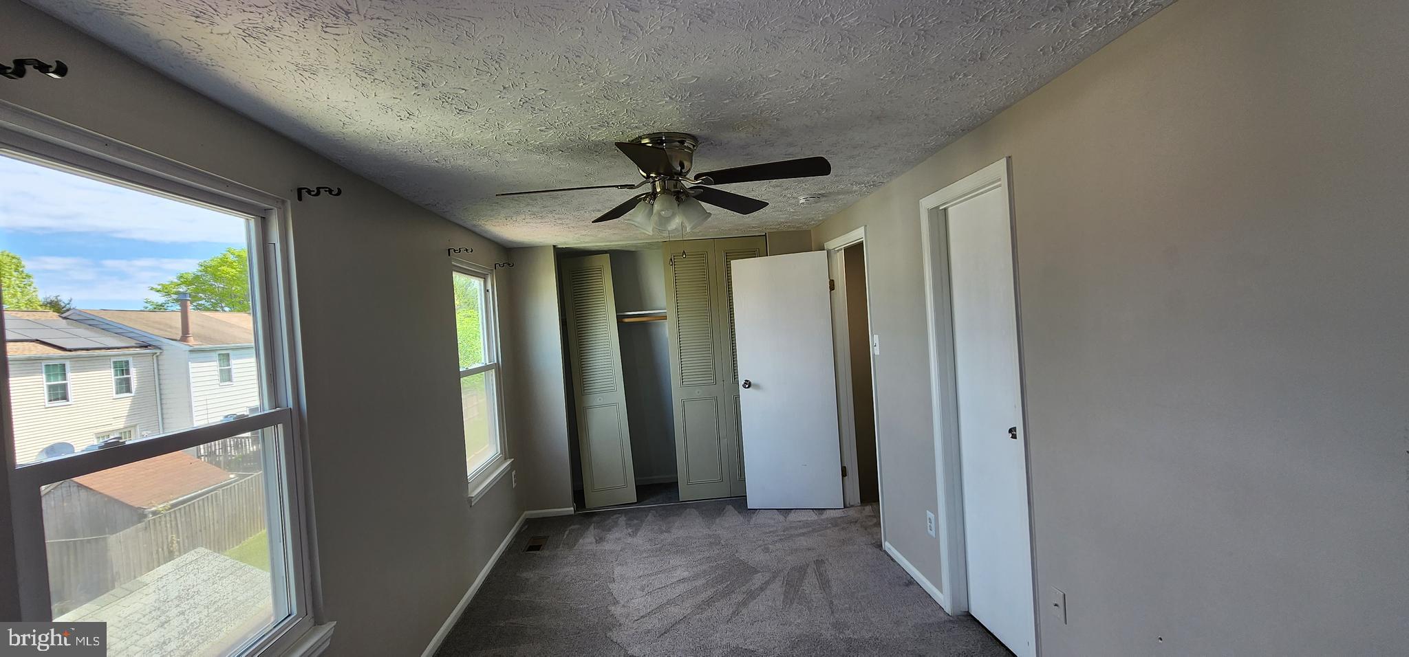 OAK POND - Residential Lease