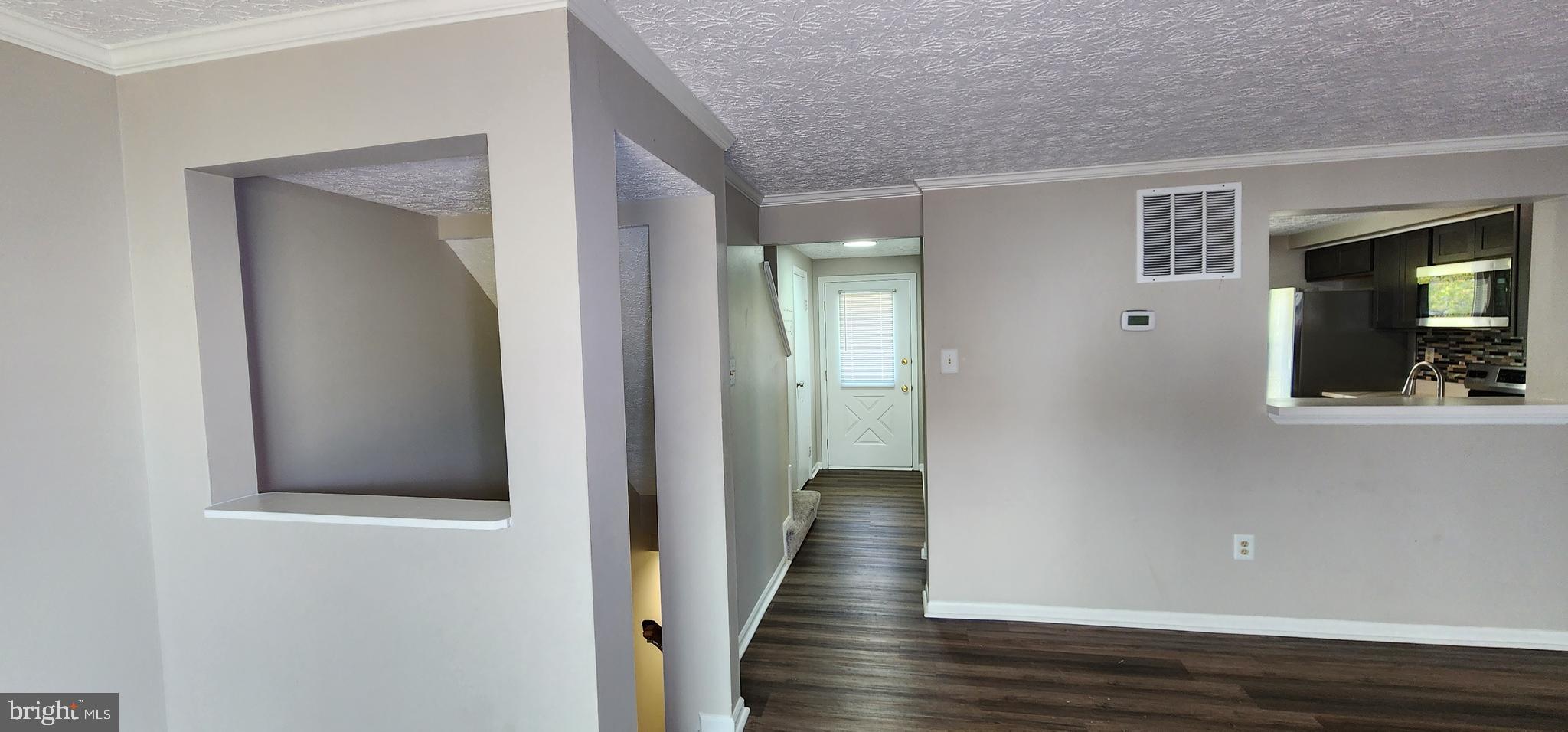 OAK POND - Residential Lease