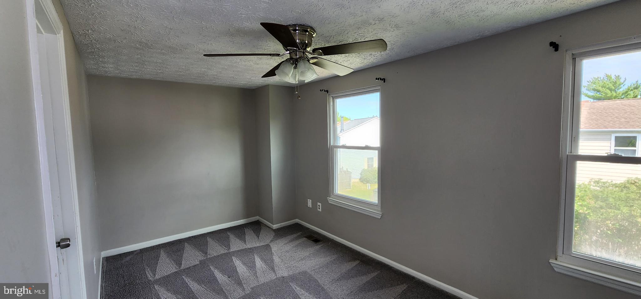 OAK POND - Residential Lease