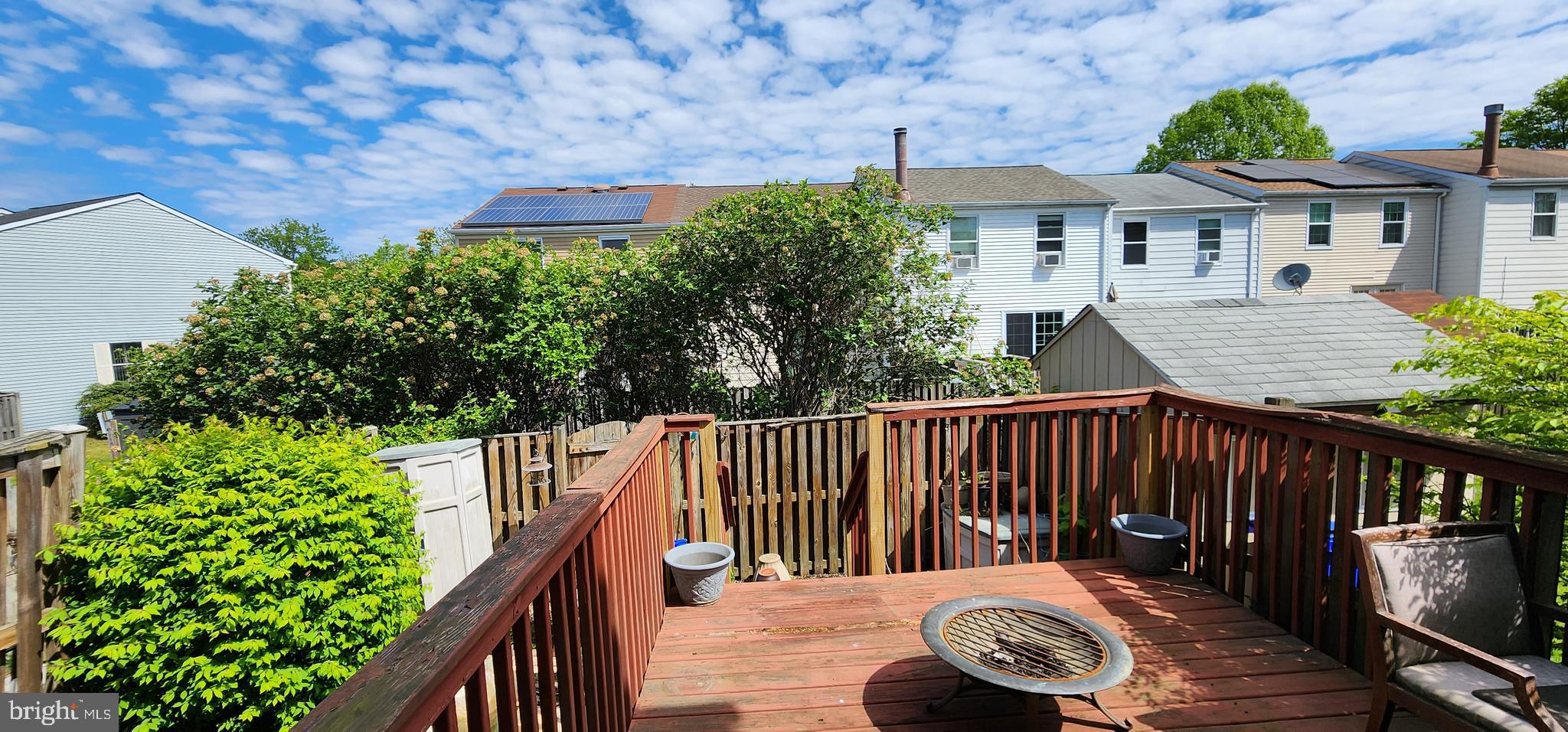 OAK POND - Residential Lease