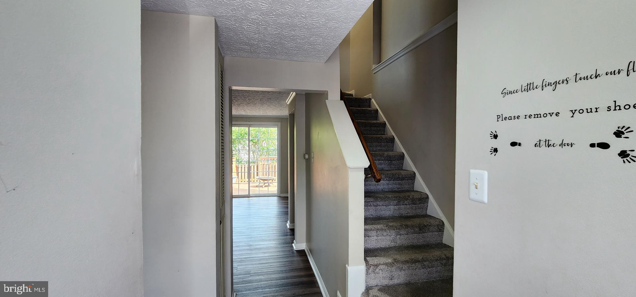 OAK POND - Residential Lease