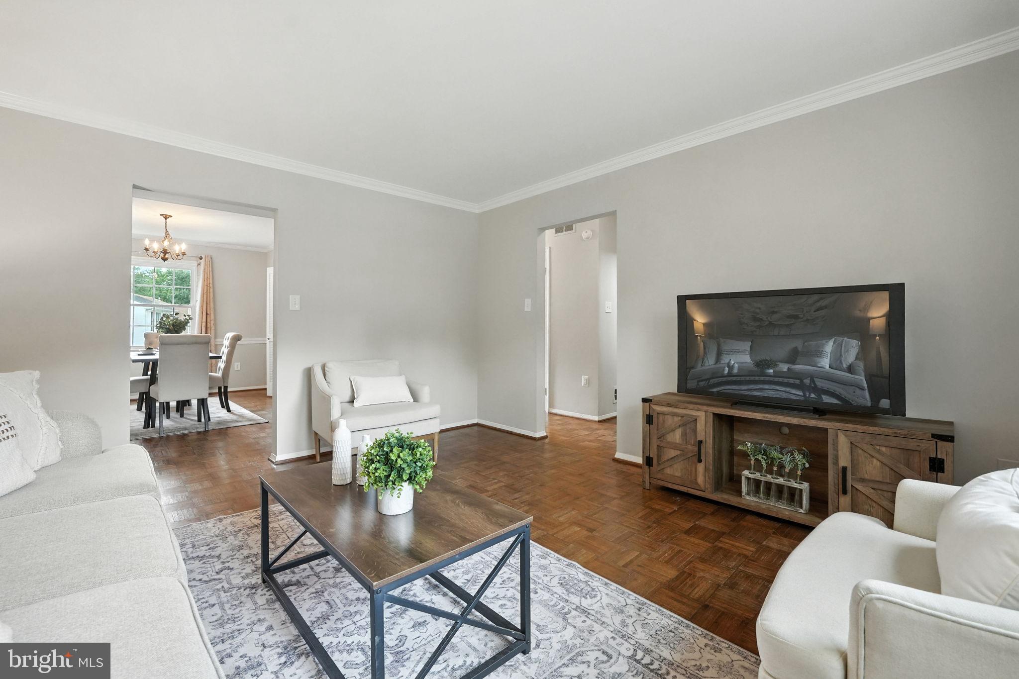 3233 VISCOUNT COURT