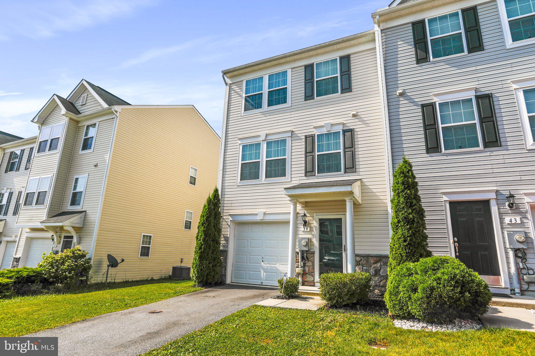 STONEBROOK VILLAGE - Residential