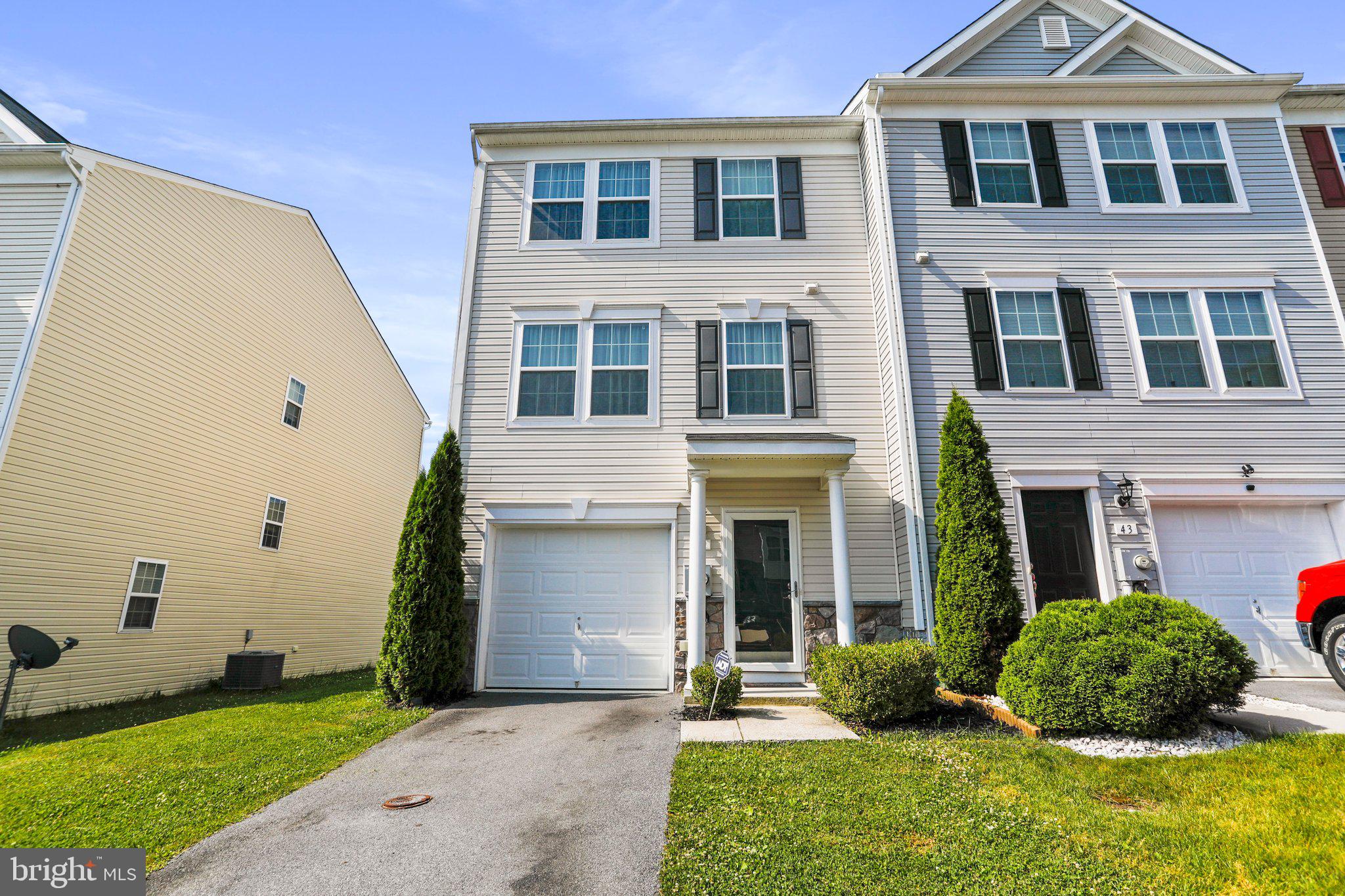 STONEBROOK VILLAGE - Residential