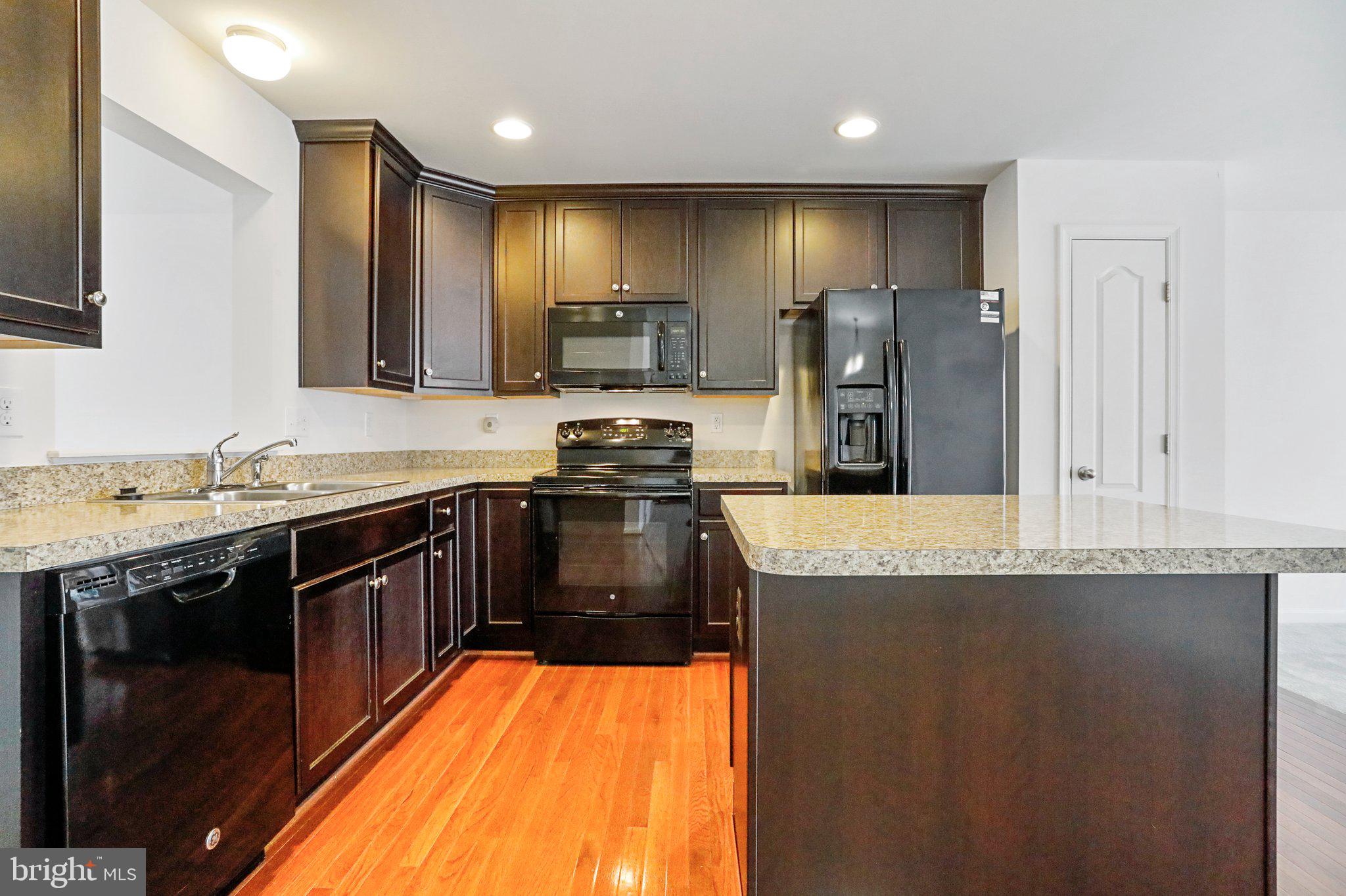 STONEBROOK VILLAGE - Residential