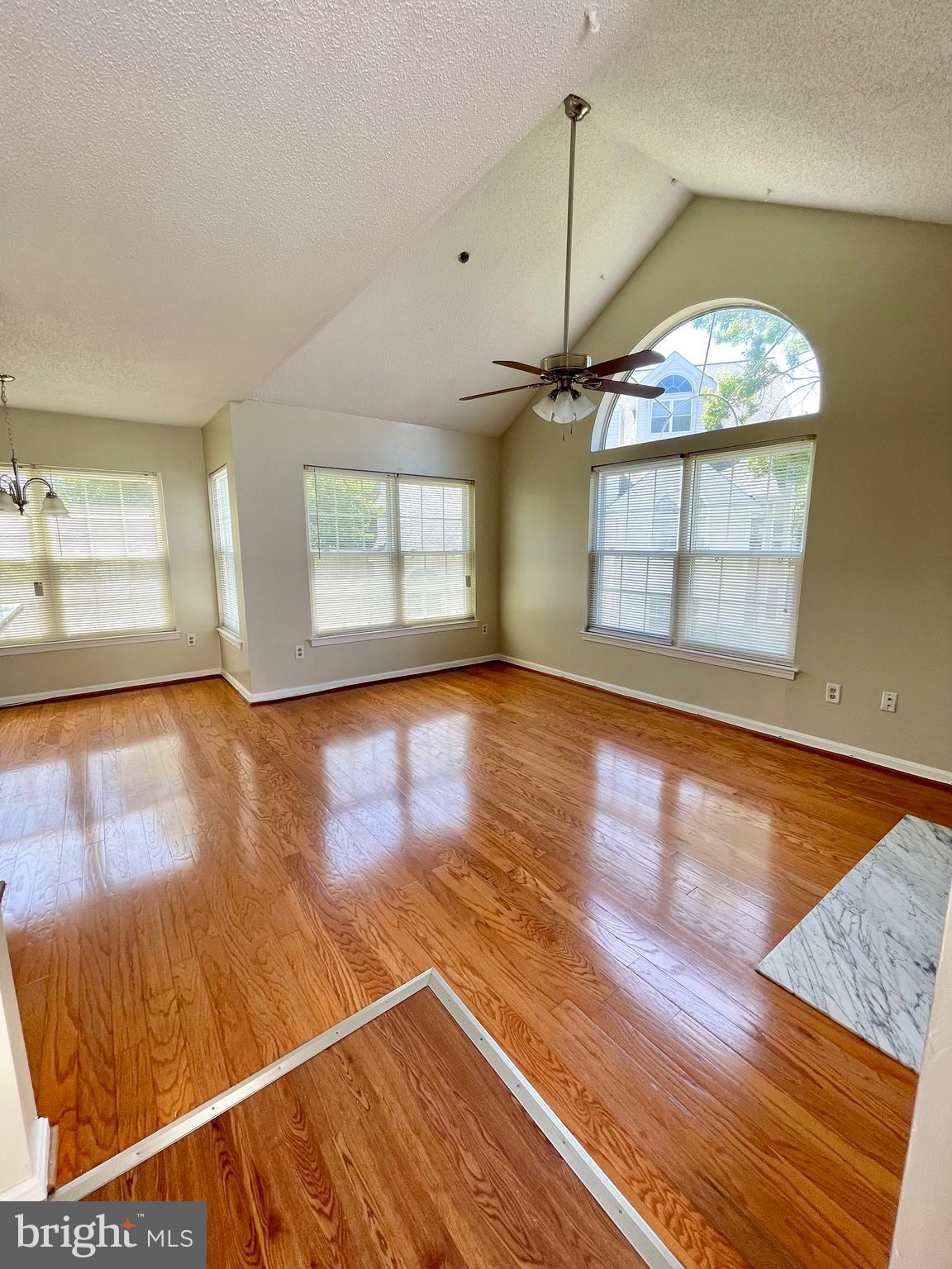 VISTAS 2 AT LAUREL - Residential