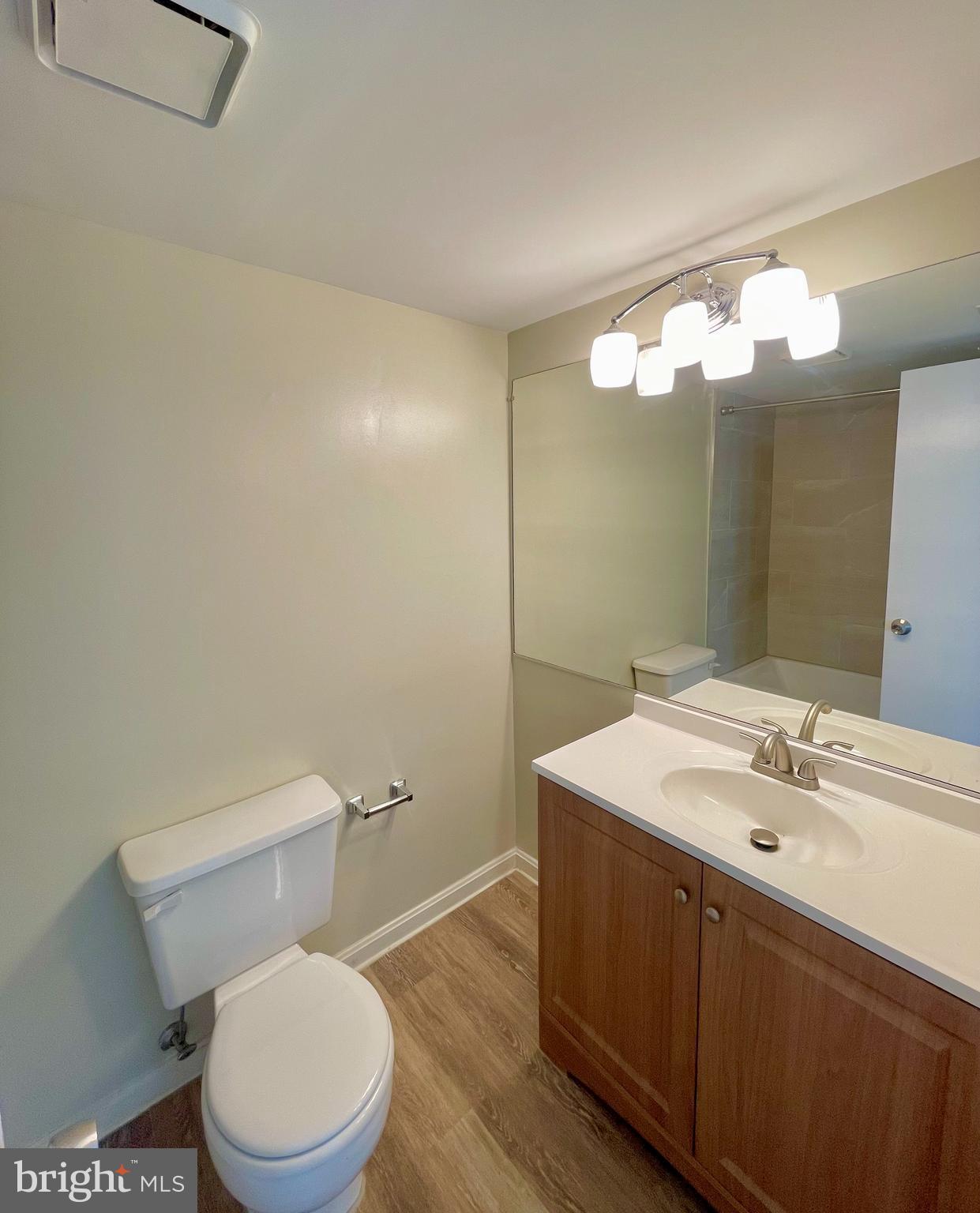 VISTAS 2 AT LAUREL - Residential