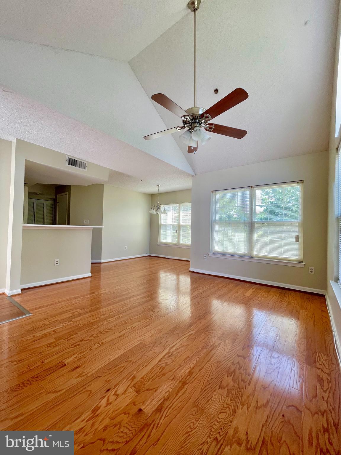 VISTAS 2 AT LAUREL - Residential