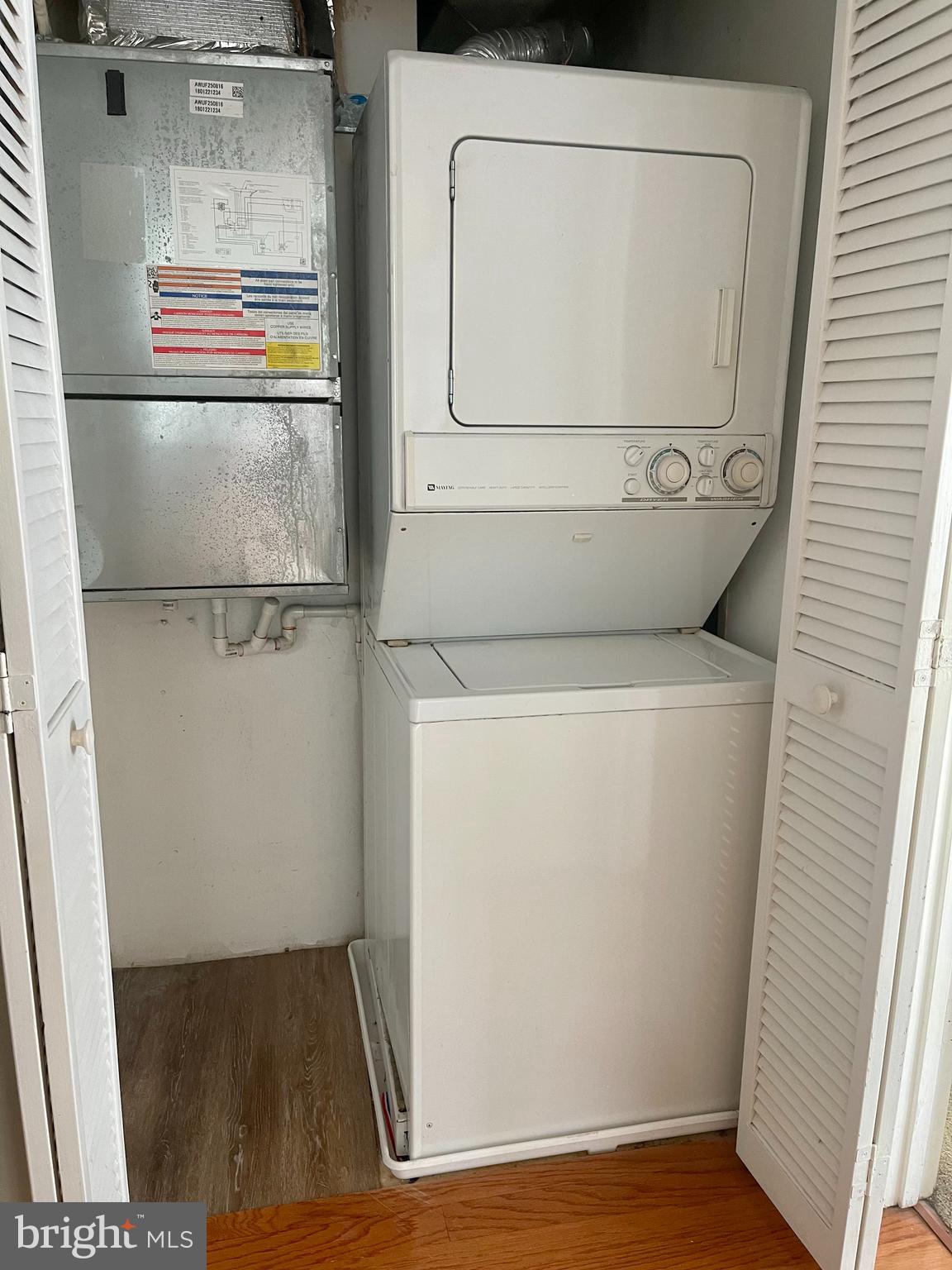 VISTAS 2 AT LAUREL - Residential