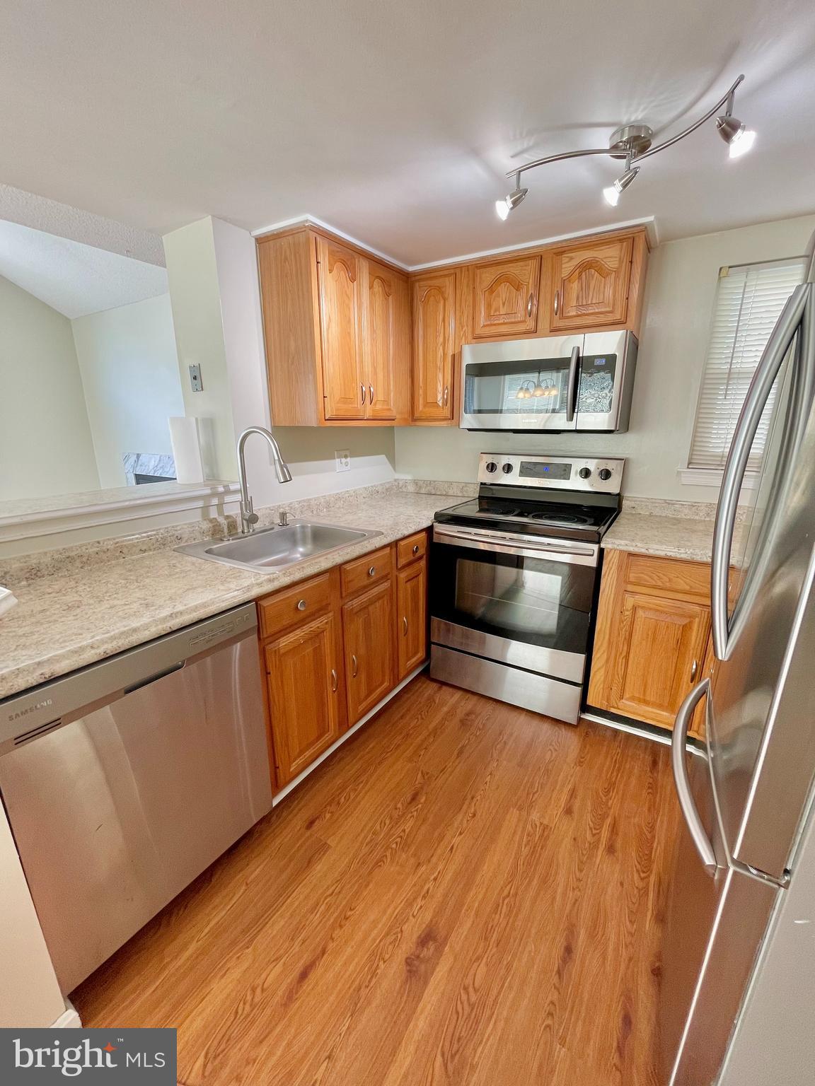 VISTAS 2 AT LAUREL - Residential