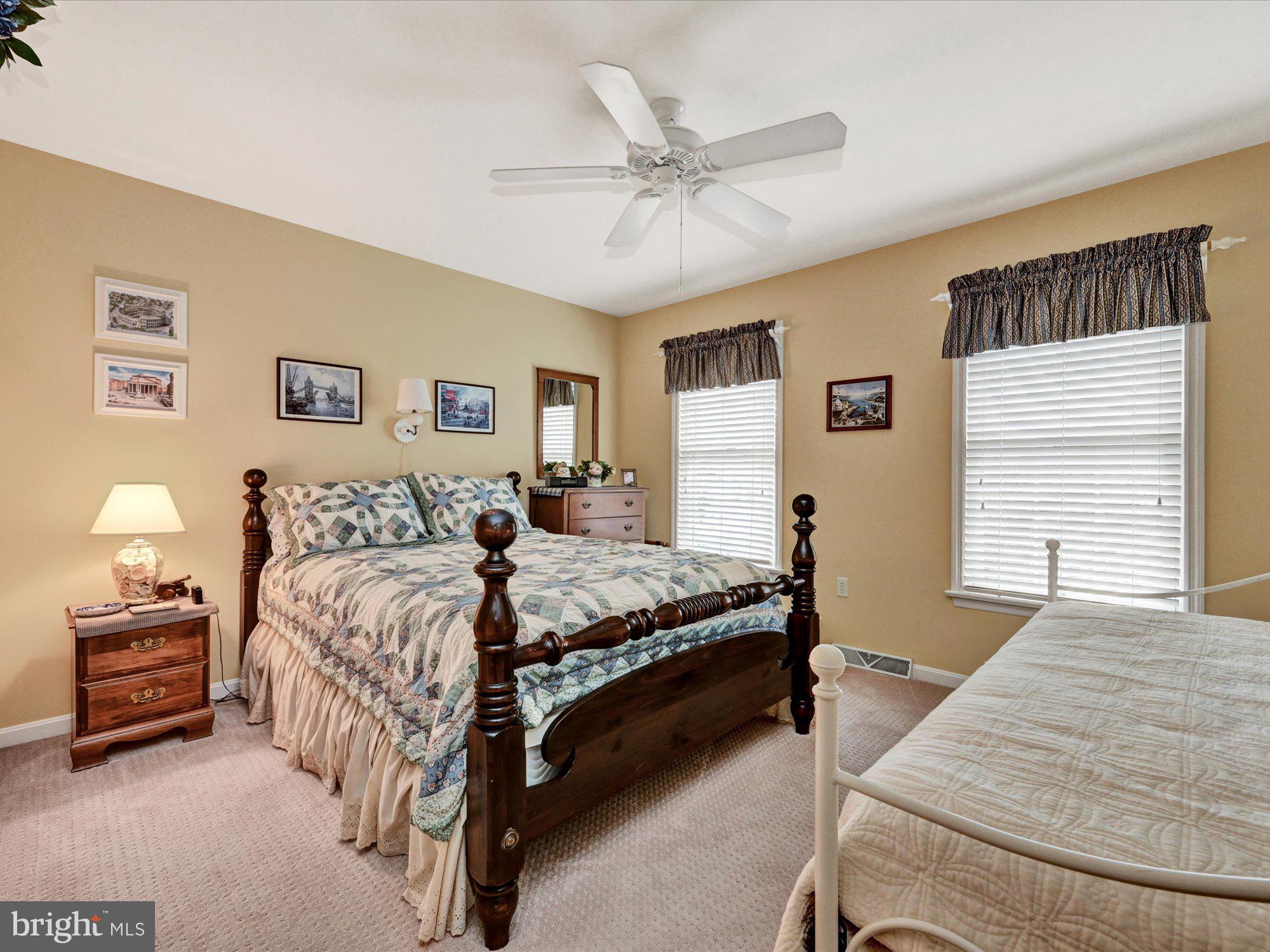 OREGON POINTE - Residential