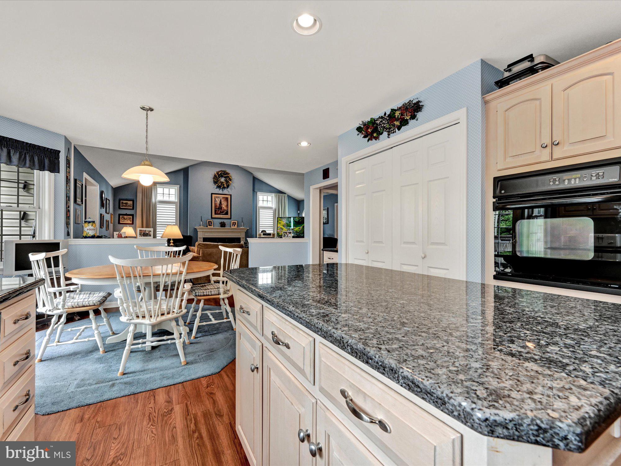 OREGON POINTE - Residential