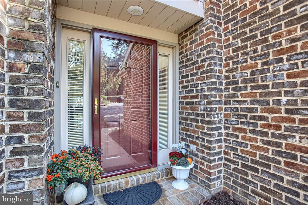 Photo of 259 Willow Valley Drive, Lancaster, PA 17602 (MLS # PALA2041632)