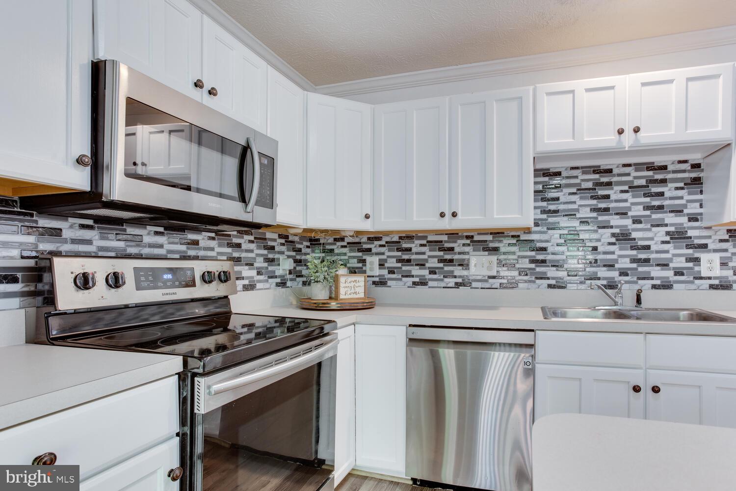 RICHFIELD STATION VILLAGE - Residential