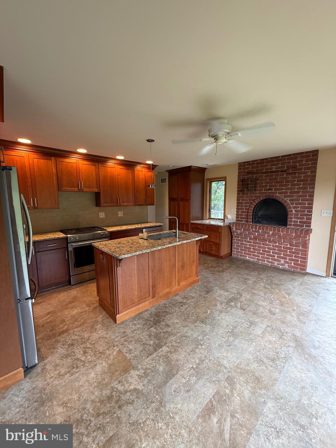 10522 HIGH ROCK ROAD