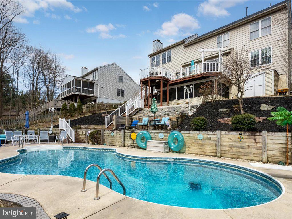 GABLES AT LAWYERS HILL - Residential