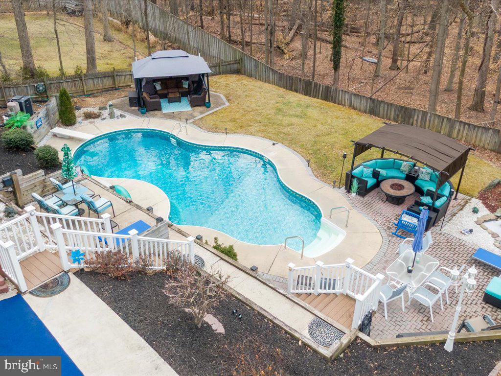 GABLES AT LAWYERS HILL - Residential