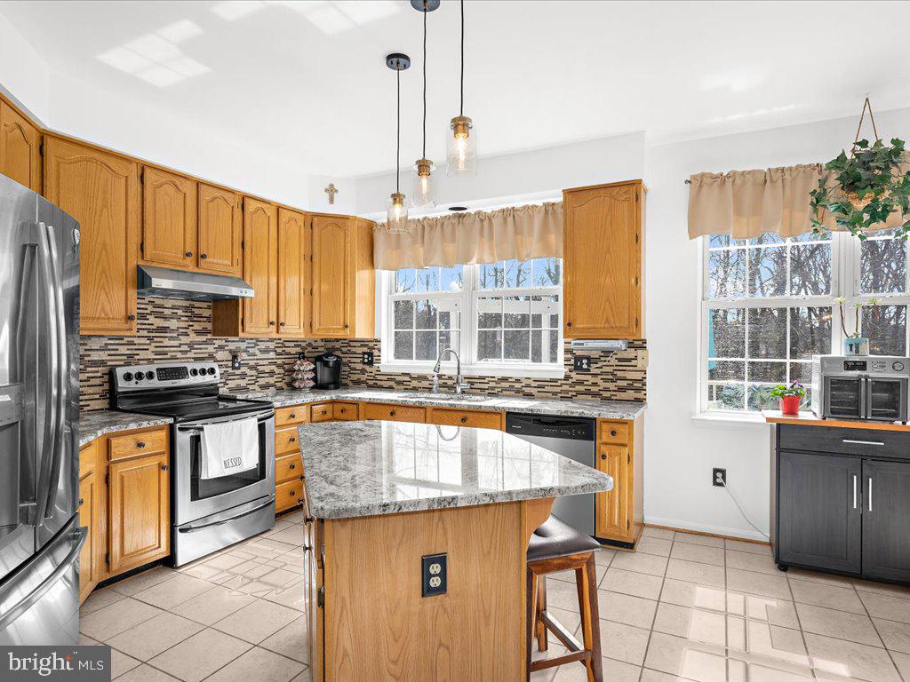 GABLES AT LAWYERS HILL - Residential