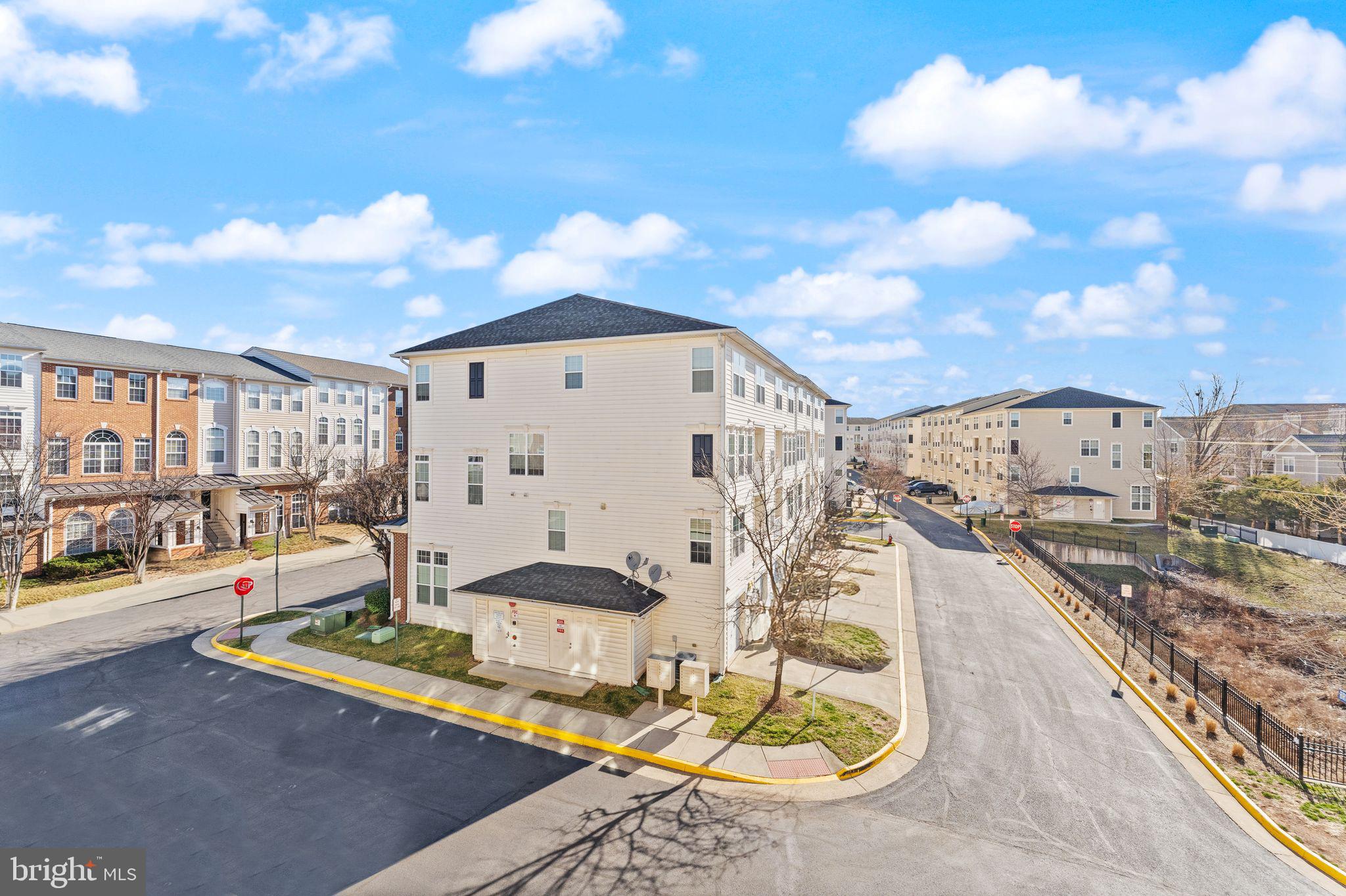 CENTREVILLE CROSSING - Residential