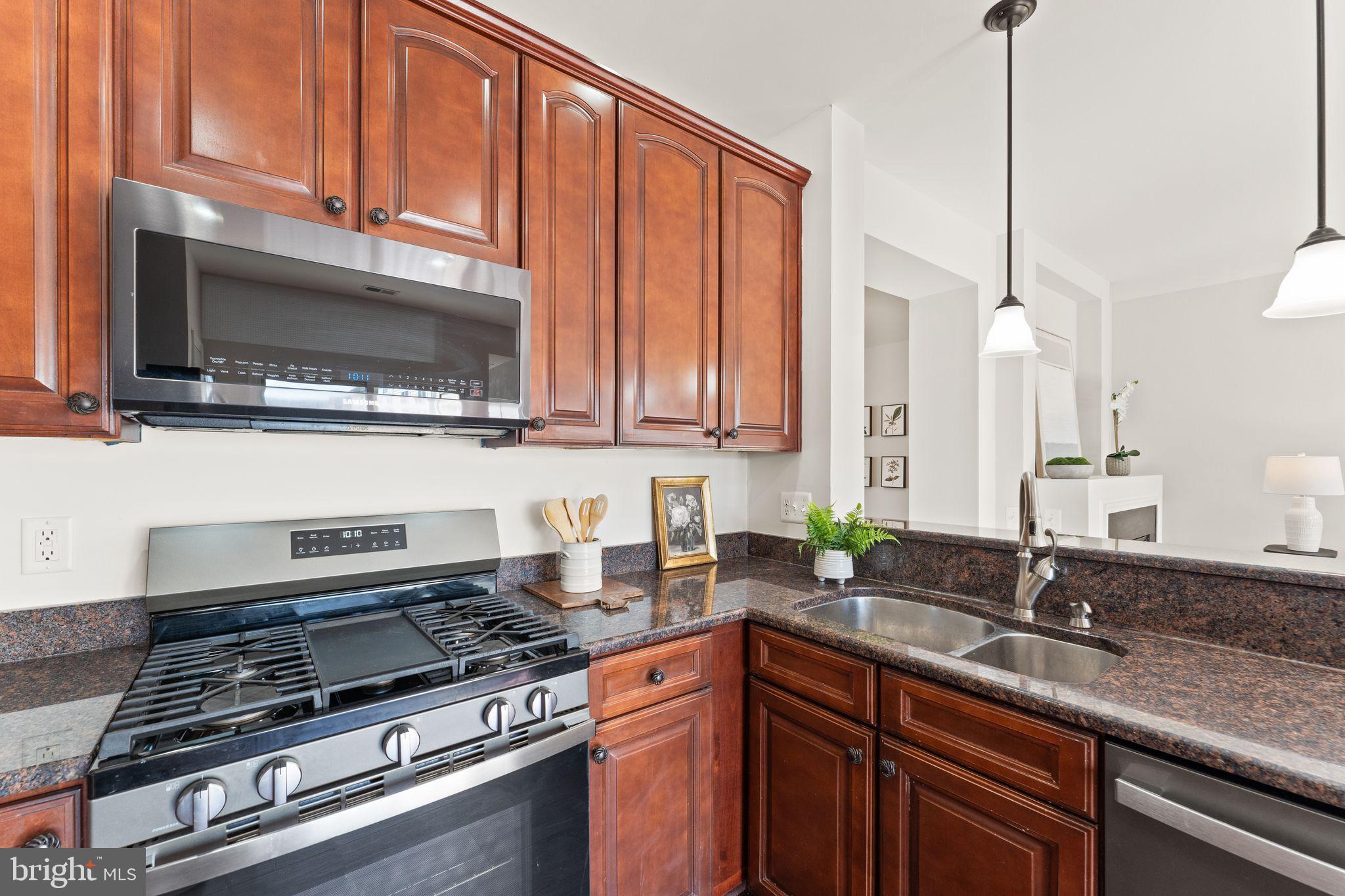 CENTREVILLE CROSSING - Residential