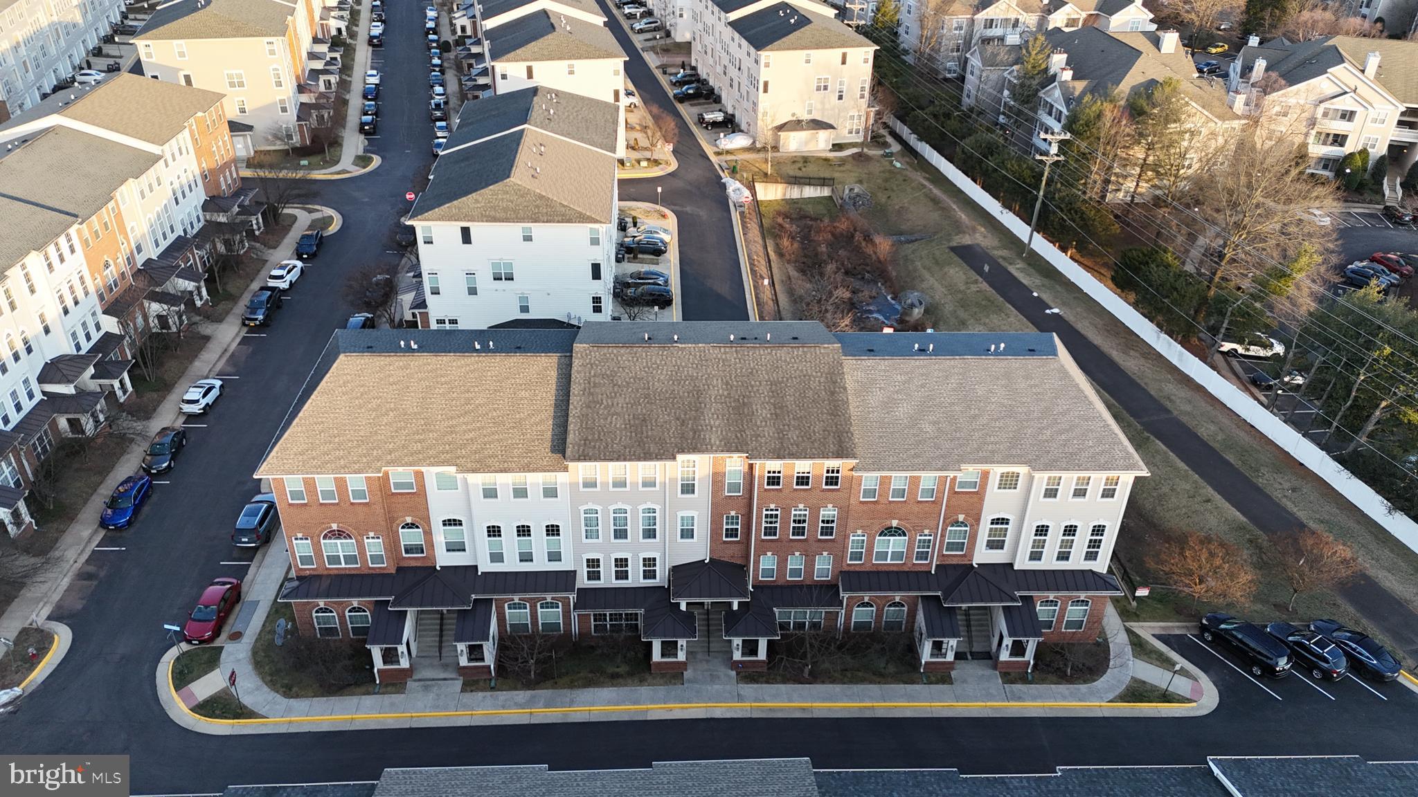 CENTREVILLE CROSSING - Residential