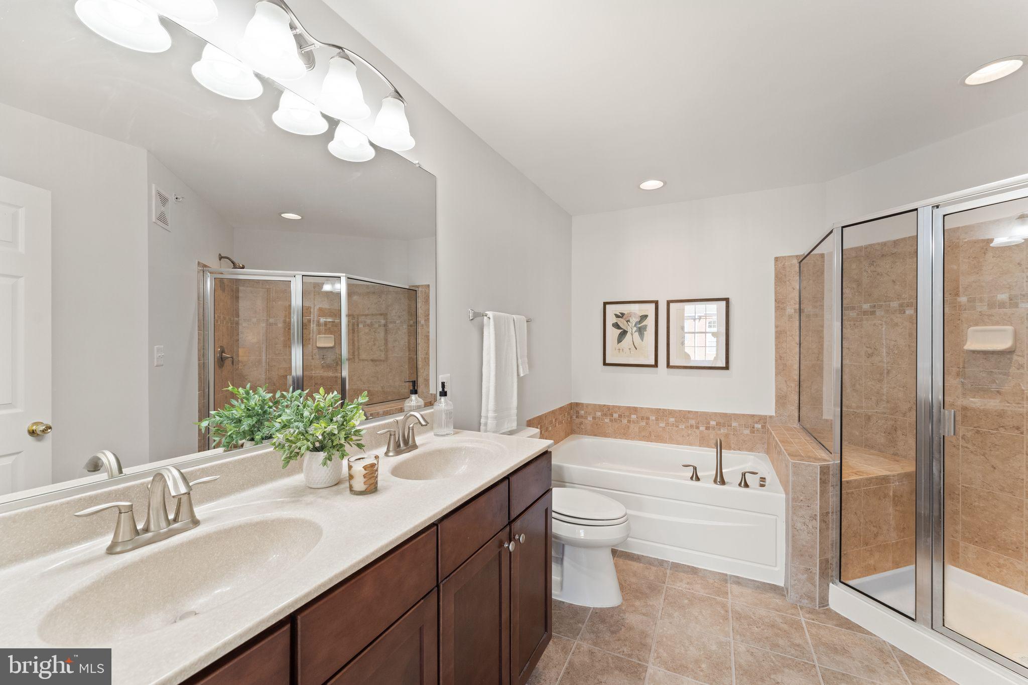 CENTREVILLE CROSSING - Residential