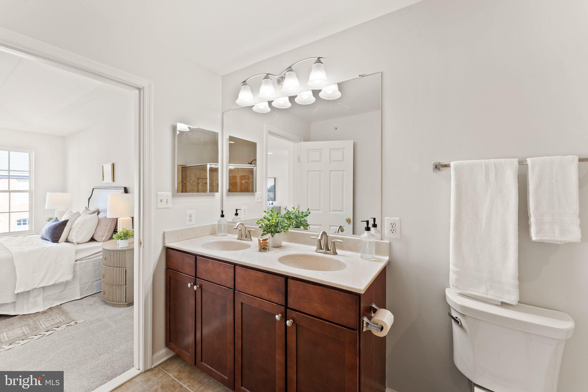 CENTREVILLE CROSSING - Residential