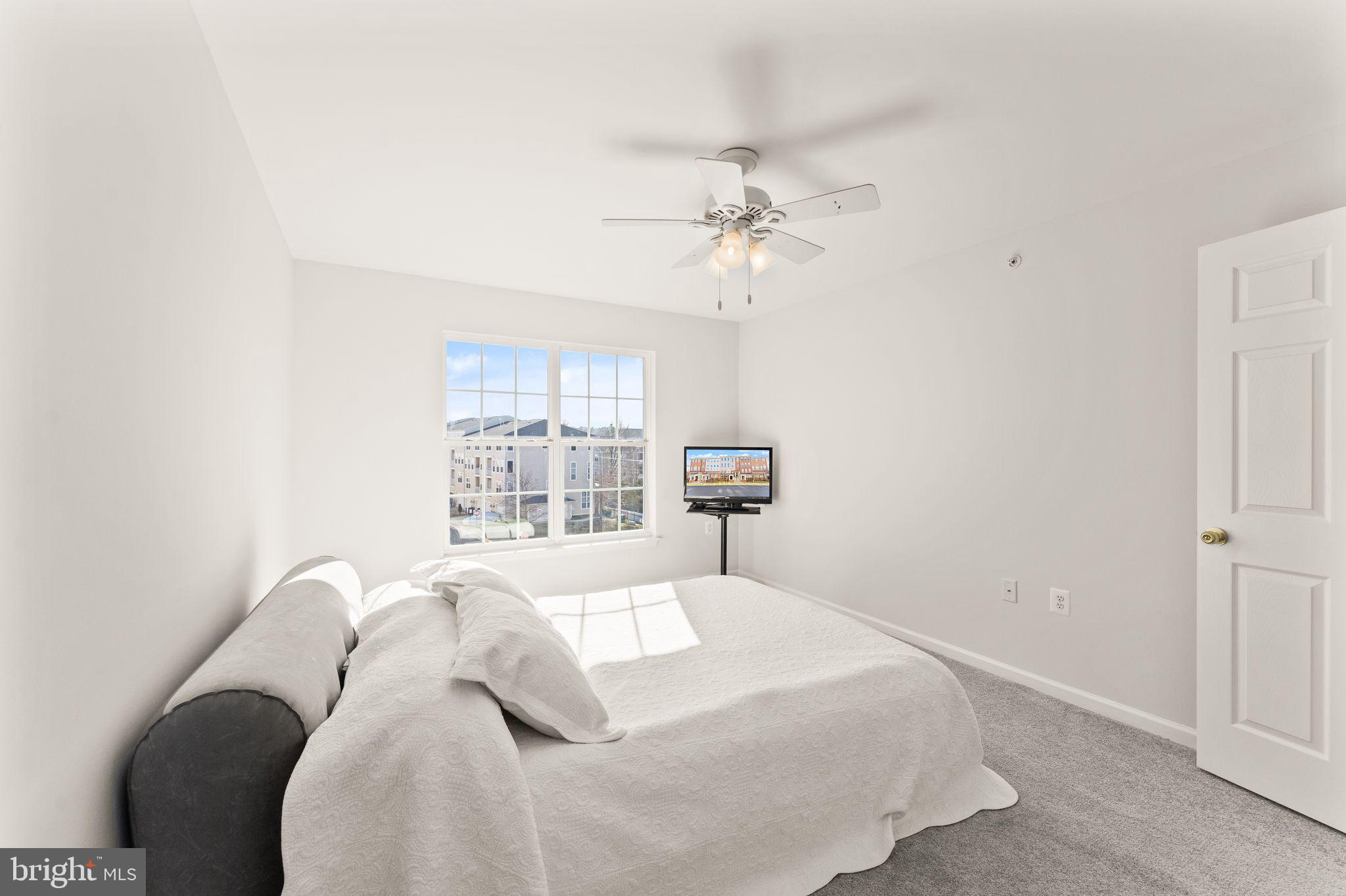 CENTREVILLE CROSSING - Residential