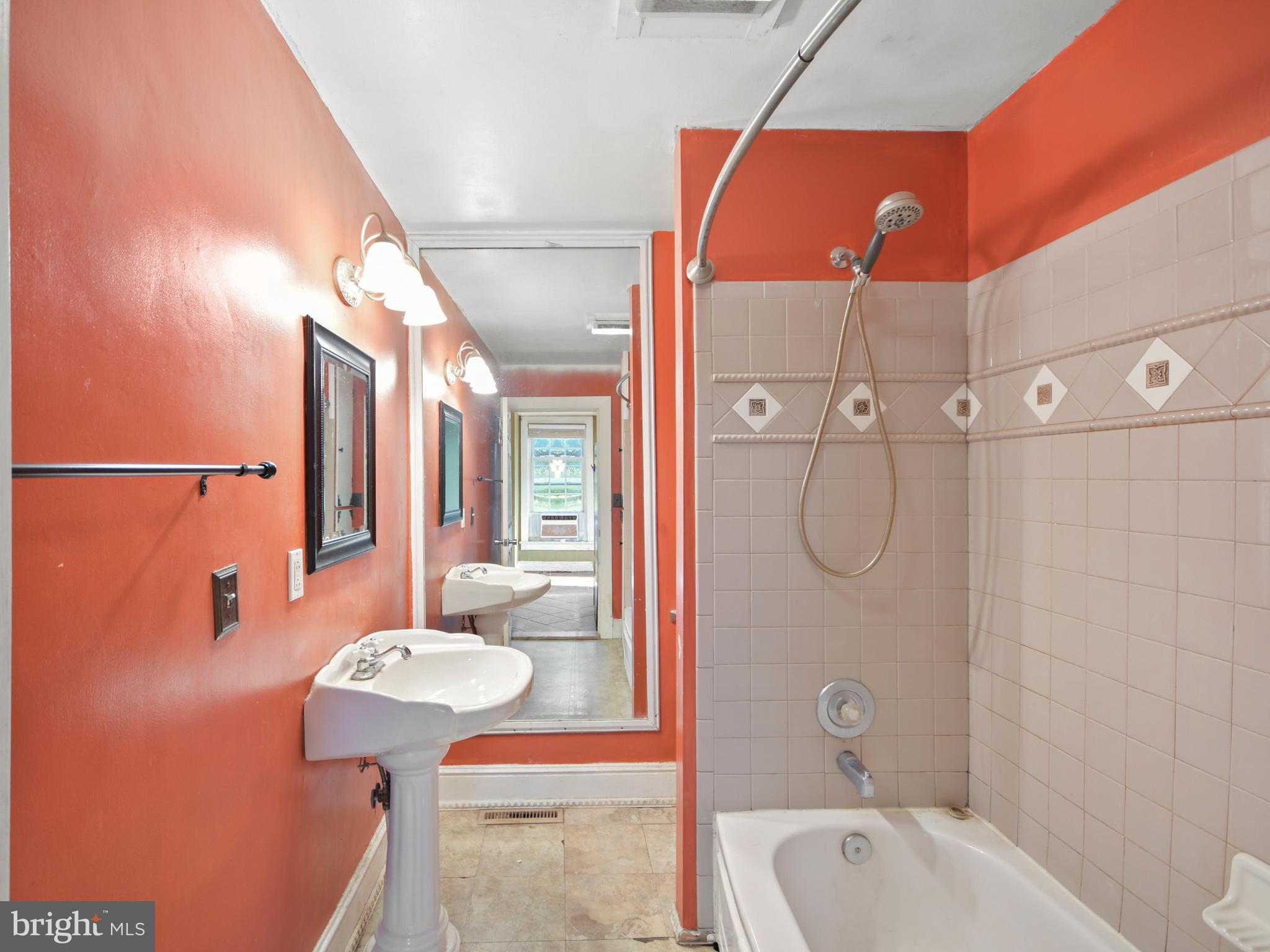 VILLA ESTATES - Residential