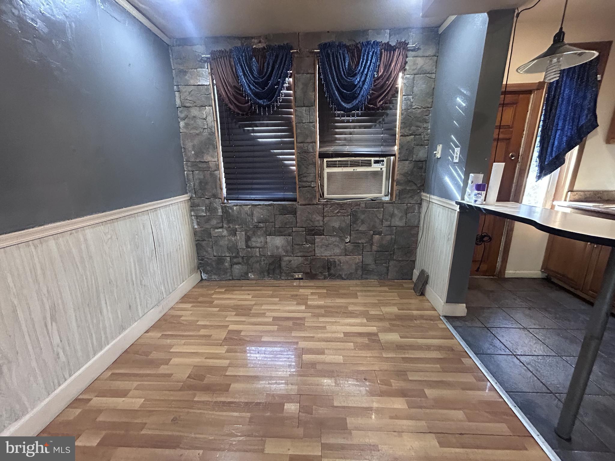 PHILADELPHIA (SOUTHWEST) - Residential