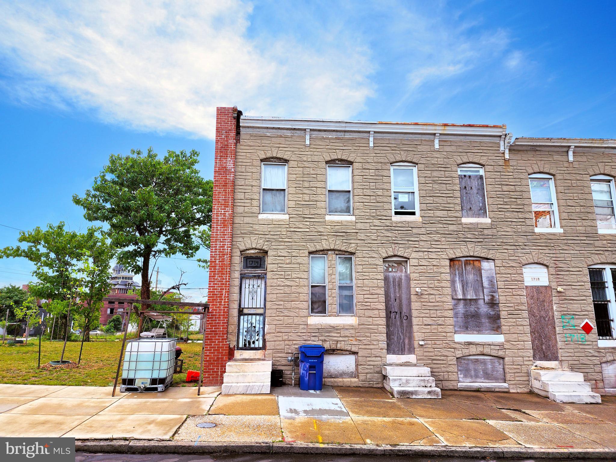 BROADWAY EAST - Residential