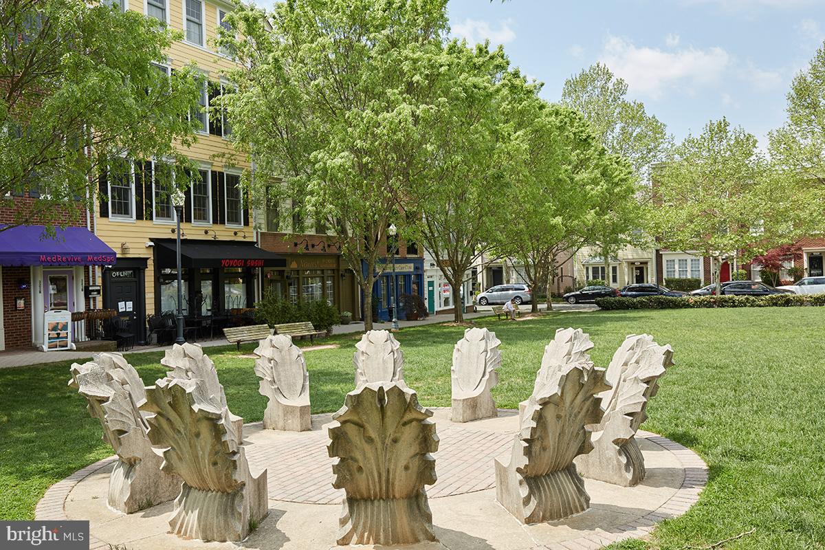 LAKELANDS - Residential