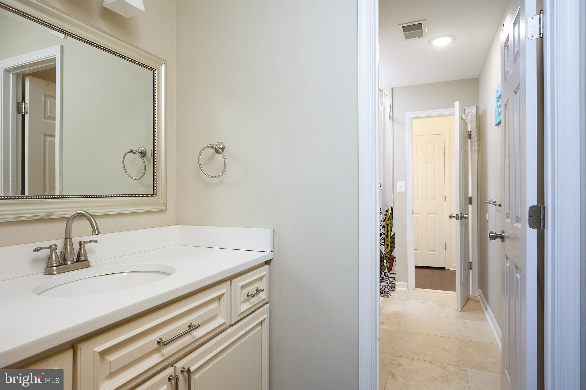 LAKELANDS - Residential