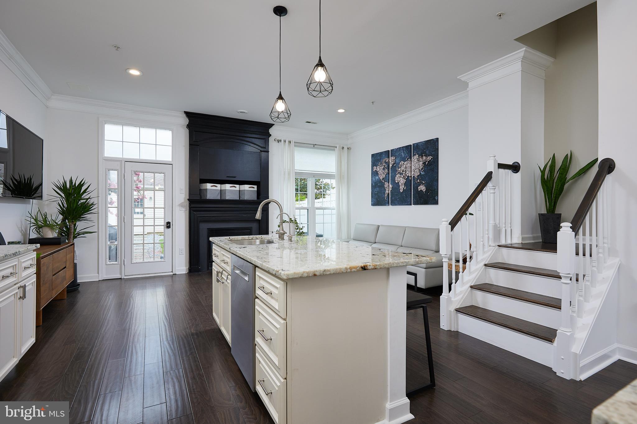 LAKELANDS - Residential