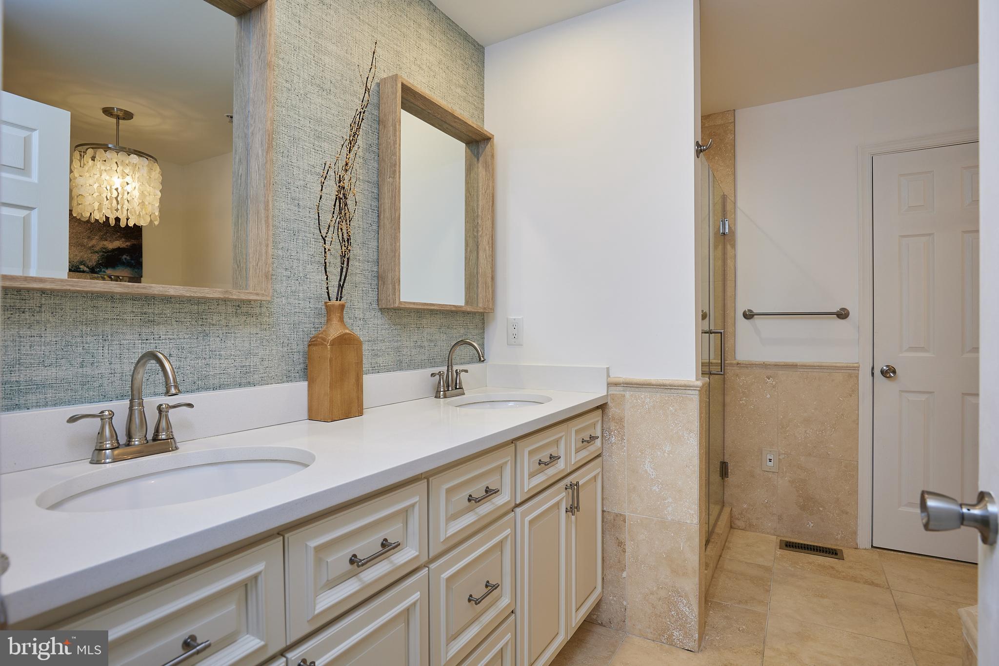 LAKELANDS - Residential