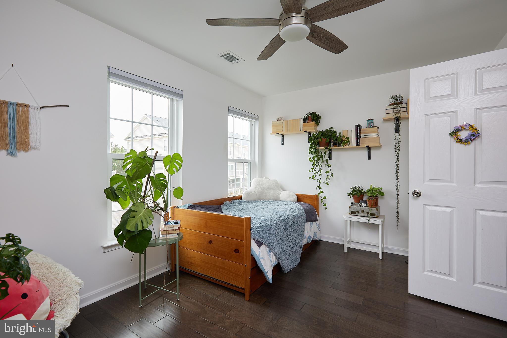 LAKELANDS - Residential