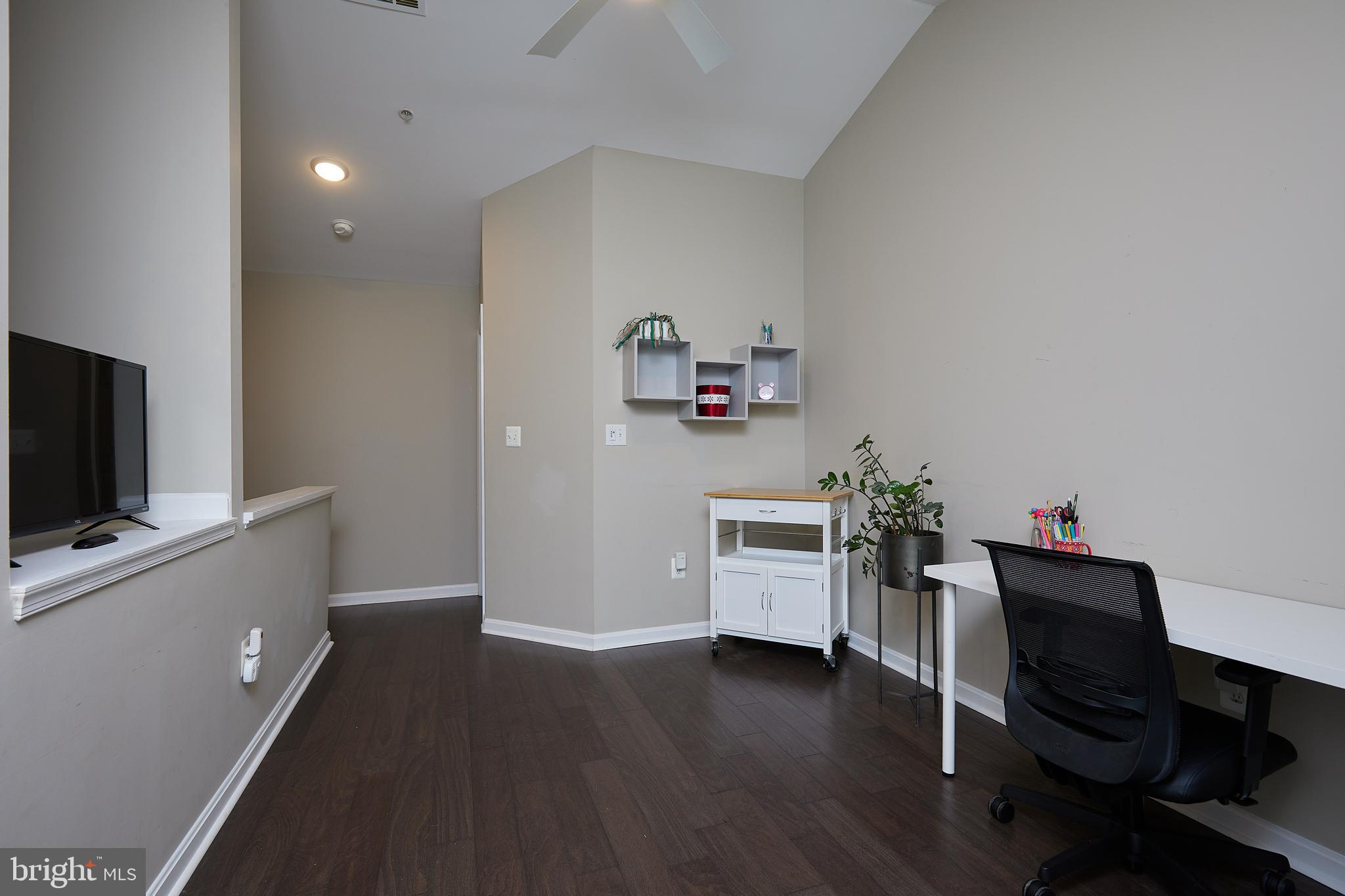 LAKELANDS - Residential