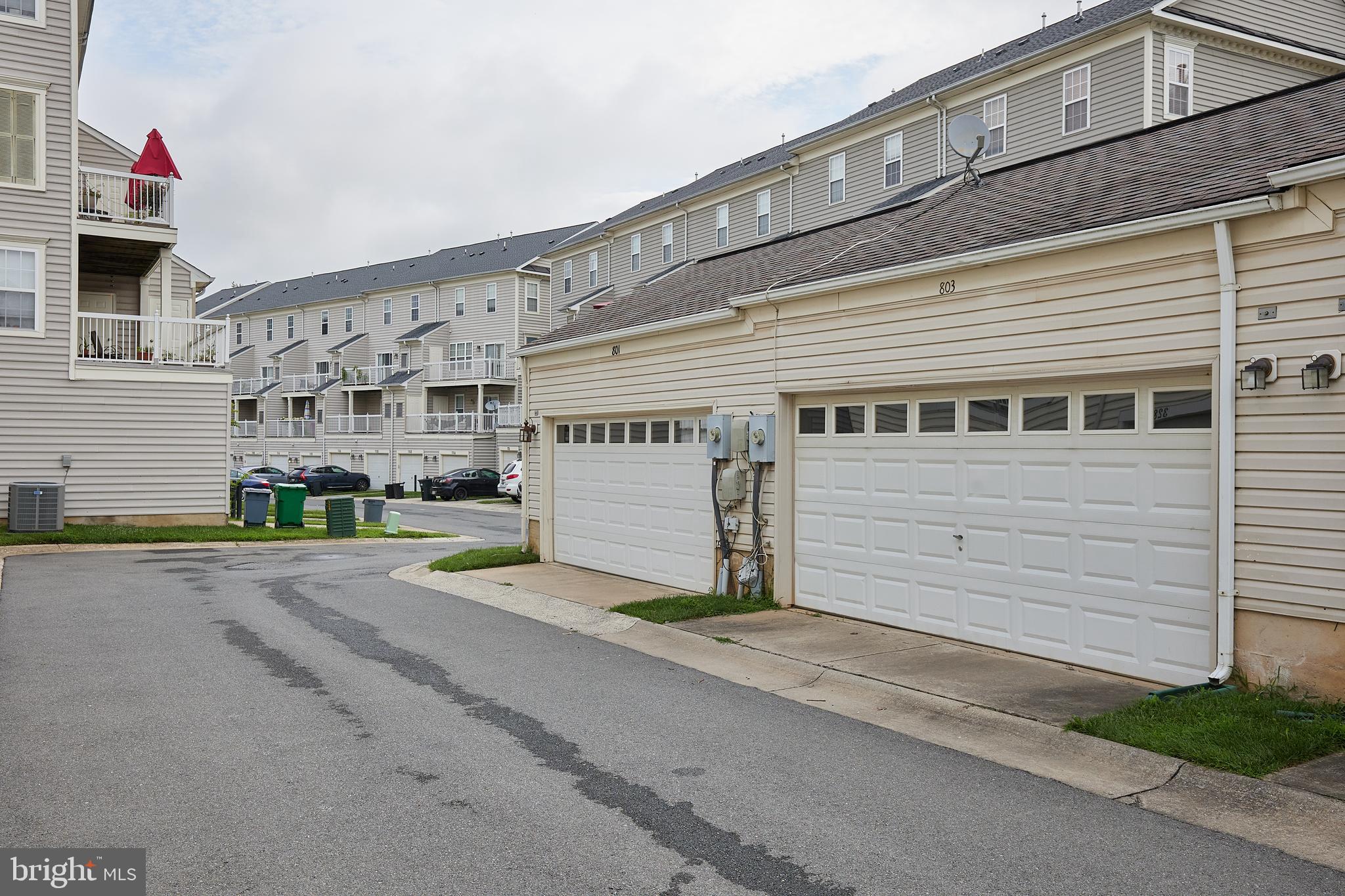 LAKELANDS - Residential