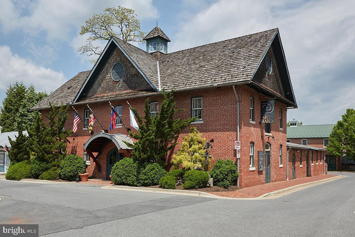 LAKELANDS - Residential