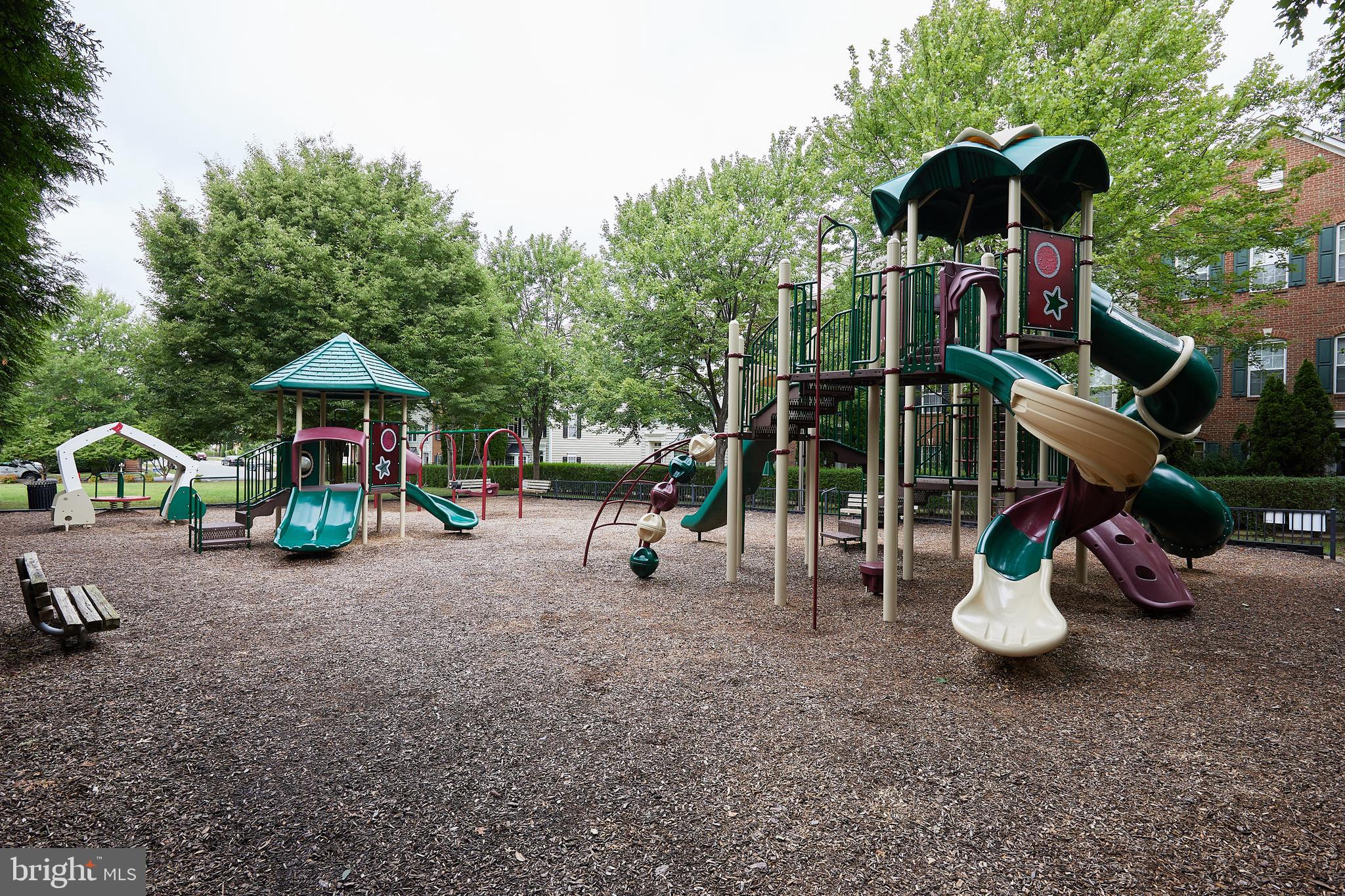 LAKELANDS - Residential