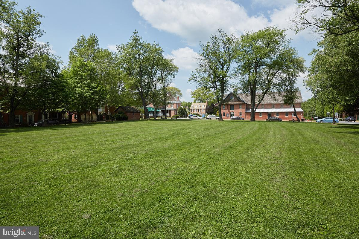 LAKELANDS - Residential