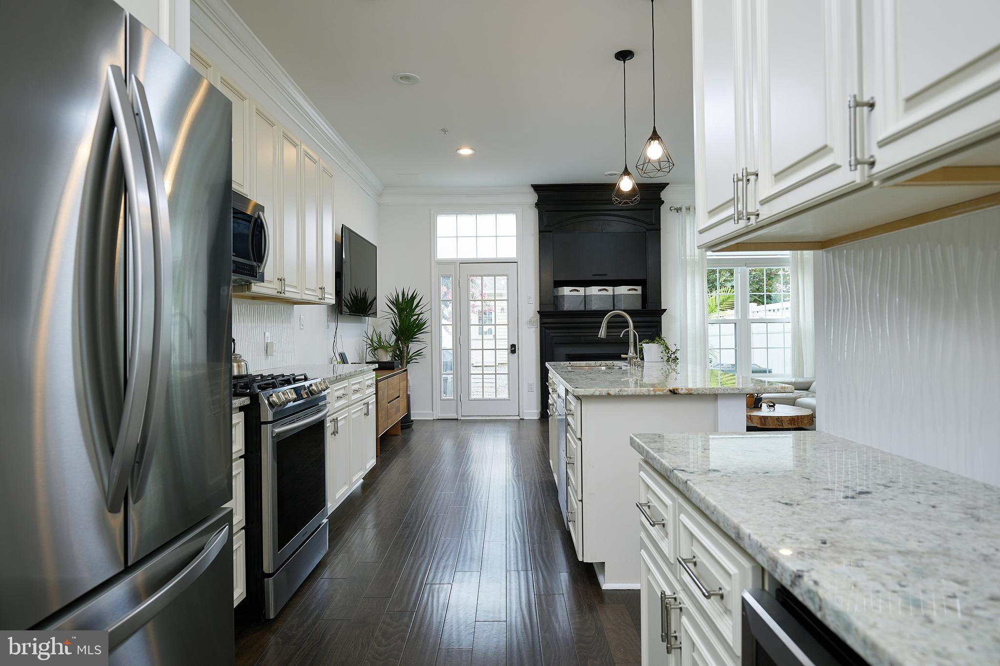 LAKELANDS - Residential